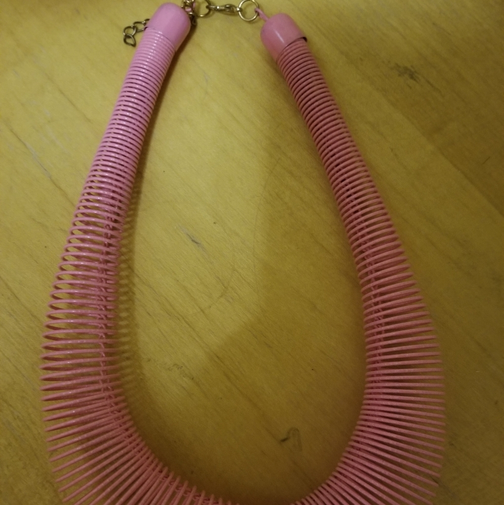 Vintage Slinky Necklace - Picture 2 of 4